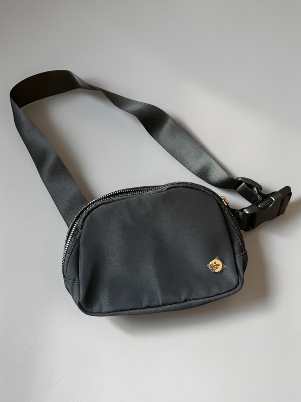 Halara Black Casual Belt Athletic Workout Travel Bag